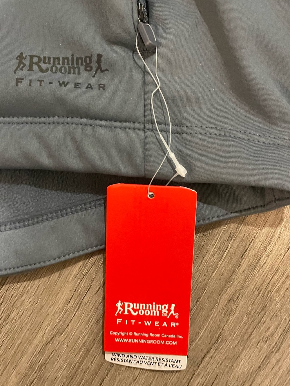 NWT Running Room Light Grey Hooded Softshell Jacket - Picture 10 of 11